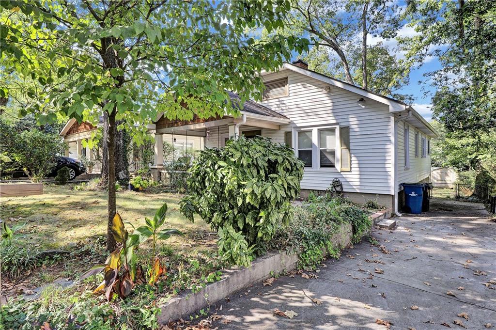 1381 Carnegie Avenue