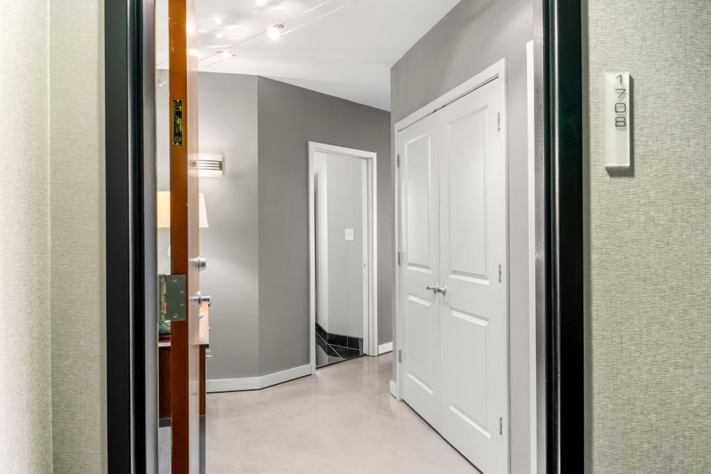 943 Peachtree Street NE 1708