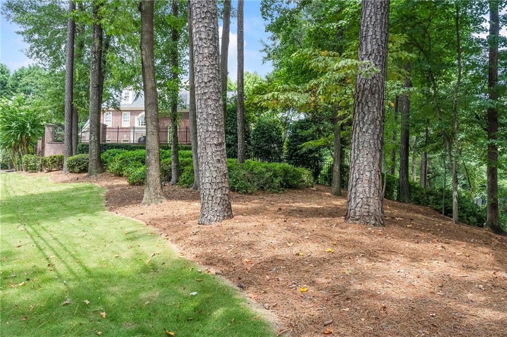 1446 W Wesley Road, Atlanta, Georgia image 4