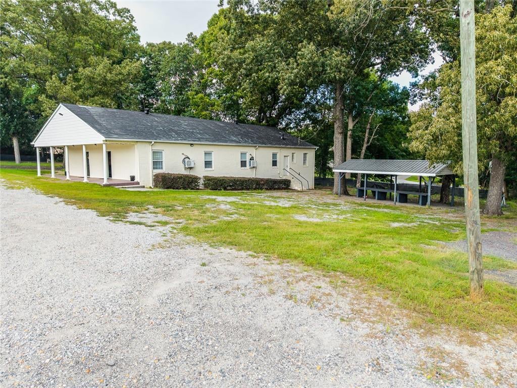 635 McFarland Parkway