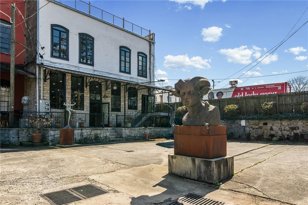 175 Peters Street SW