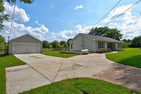 A home in Mcdonough