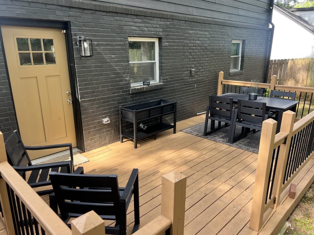 2455 Lynn Iris Drive