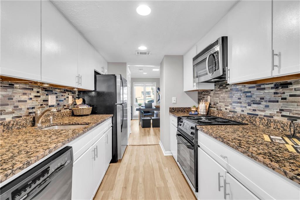 3221 Clairmont North NE