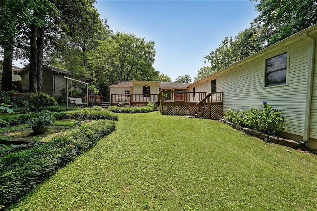 2394 Burch Circle, Brookhaven, Georgia image 43