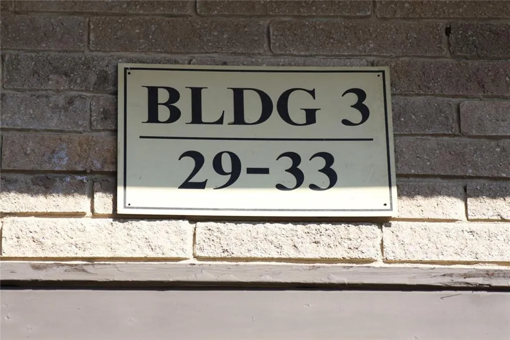 Sandy Springs, Georgia 30328, United States, 2 Bedrooms Bedrooms, ,2 BathroomsBathrooms,Residential,Active,84358