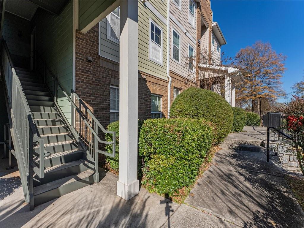 1752 Pryor Road SW 105