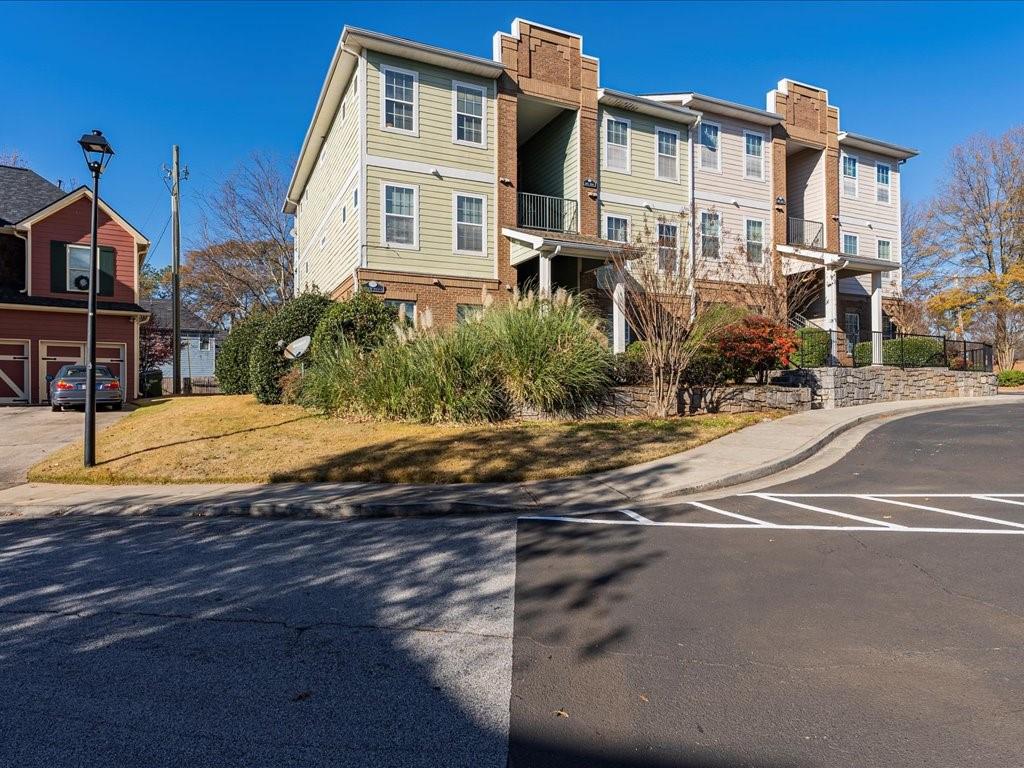 1752 Pryor Road SW 105