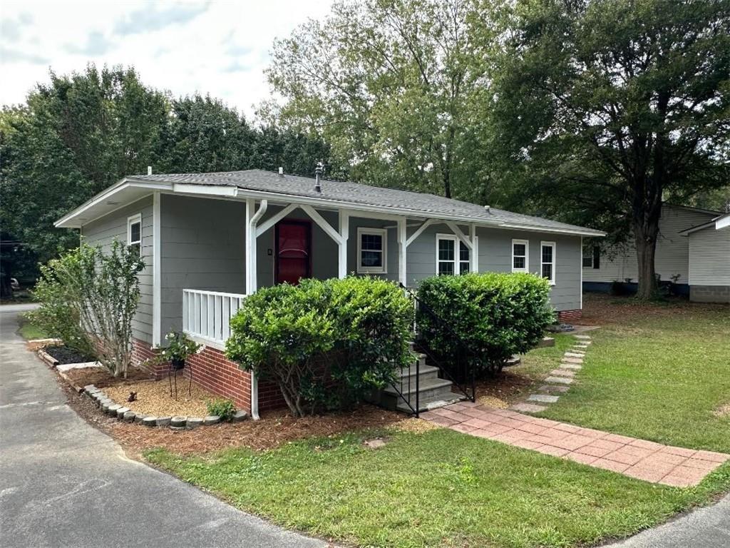 121 Hunt Drive NE