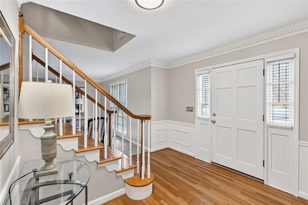 1967 Rolling House Lane NE