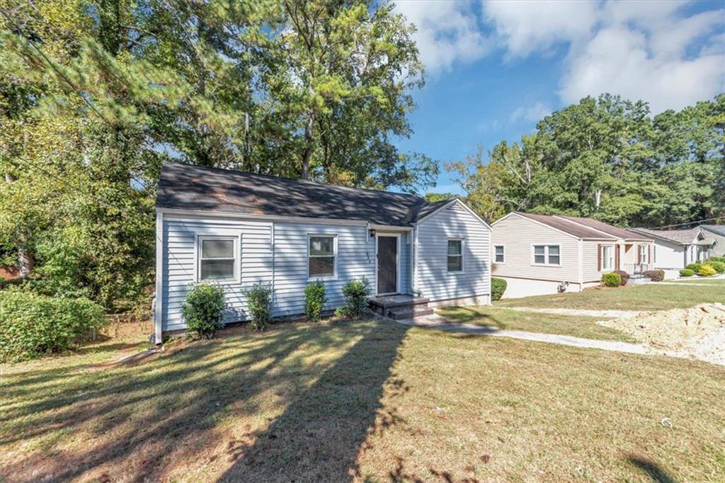 924 BEECHER Court SW