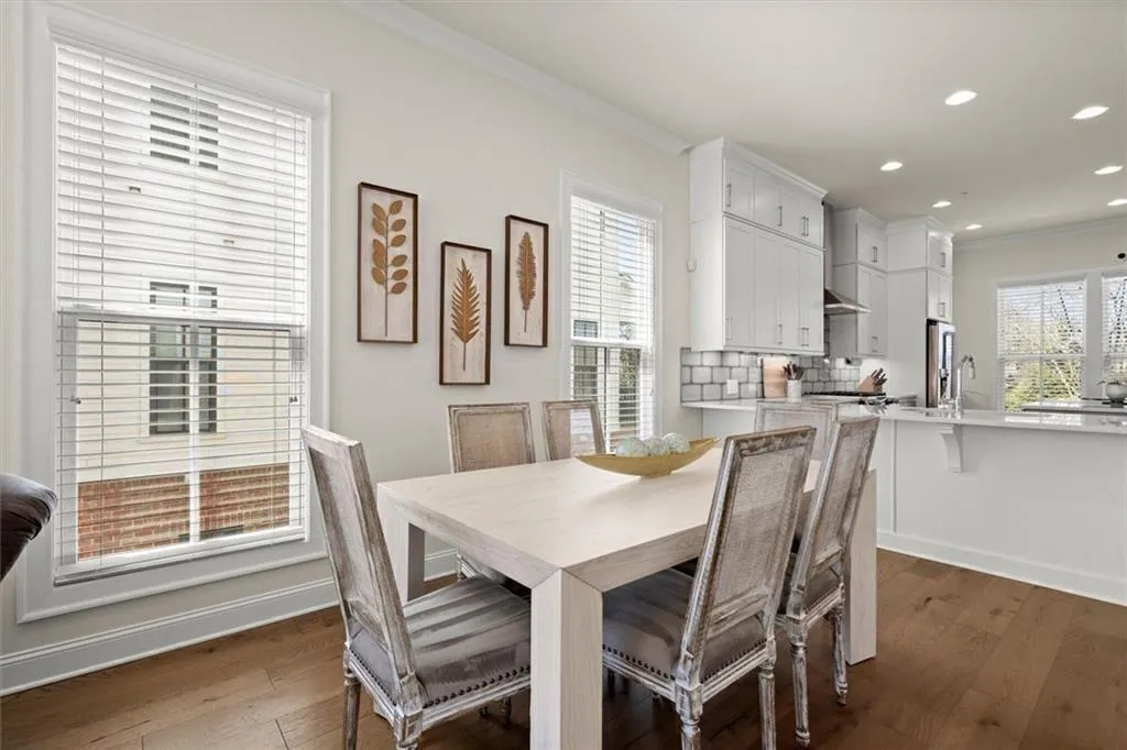 Alpharetta, Georgia 30009, United States, 3 Bedrooms Bedrooms, ,4 BathroomsBathrooms,Residential,Active,178644