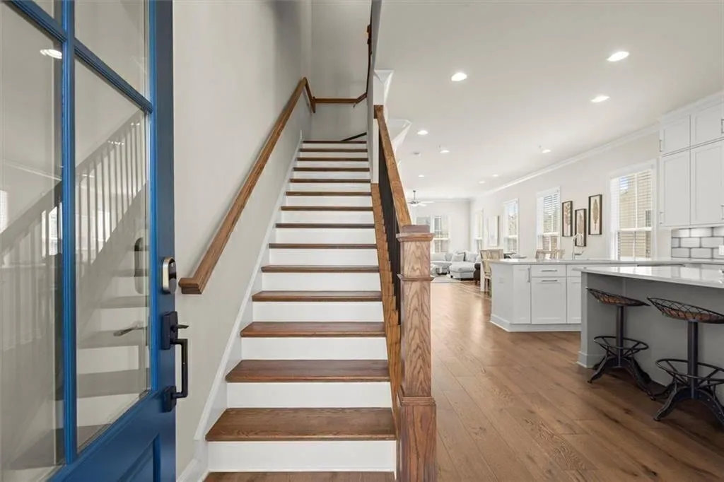 Alpharetta, Georgia 30009, United States, 3 Bedrooms Bedrooms, ,4 BathroomsBathrooms,Residential,Active,178644