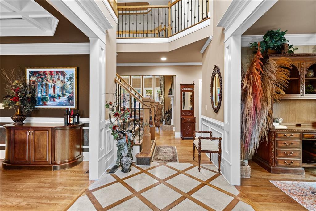 7010 Tree House Way Way