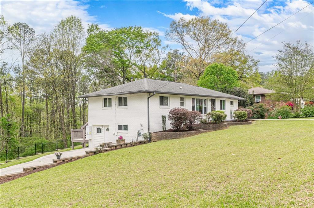 2396 Elmwood Circle SE