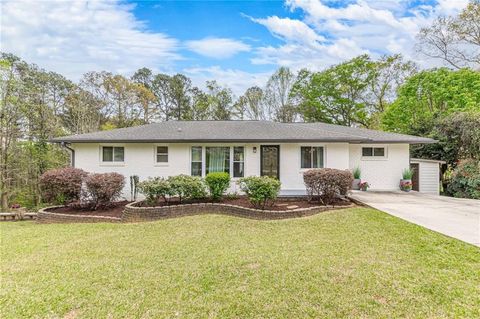 Homes For Sale - 2396 Elmwood Circle<br/> Smyrna, GA 30339