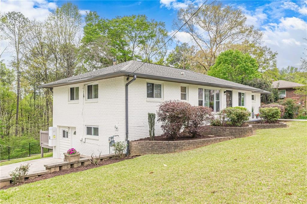 2396 Elmwood Circle SE