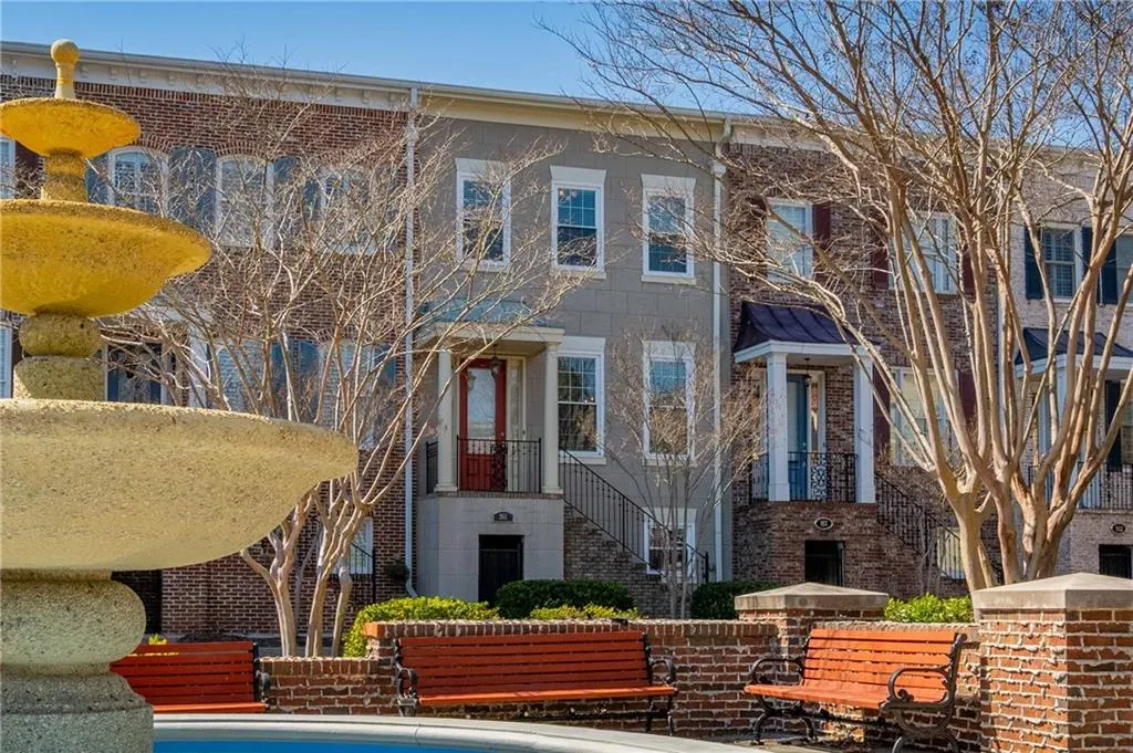 Atlanta, Georgia 30328, United States, 3 Bedrooms Bedrooms, ,4 BathroomsBathrooms,Residential,Active,90921