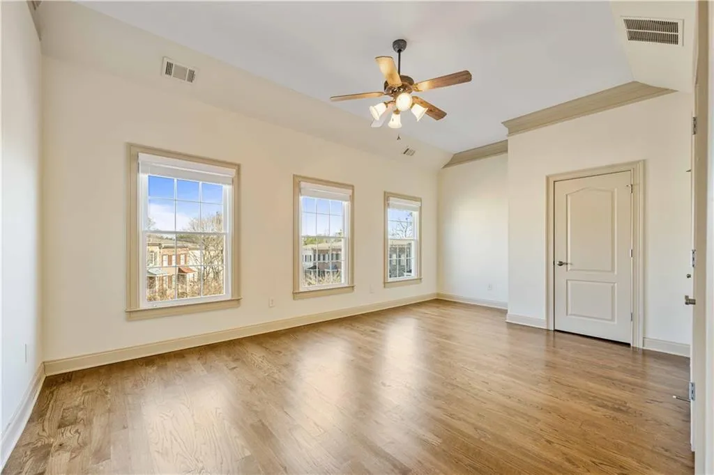 Atlanta, Georgia 30328, United States, 3 Bedrooms Bedrooms, ,4 BathroomsBathrooms,Residential,Active,90921