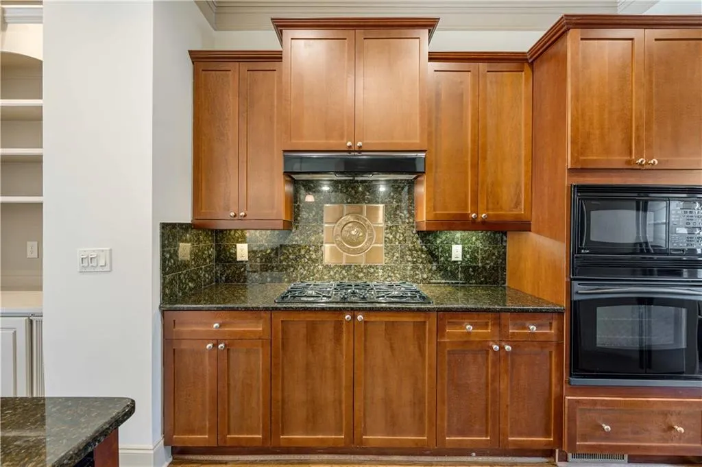 Atlanta, Georgia 30328, United States, 3 Bedrooms Bedrooms, ,4 BathroomsBathrooms,Residential,Active,90921