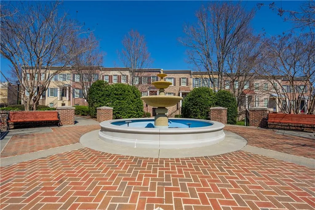 Atlanta, Georgia 30328, United States, 3 Bedrooms Bedrooms, ,4 BathroomsBathrooms,Residential,Active,90921