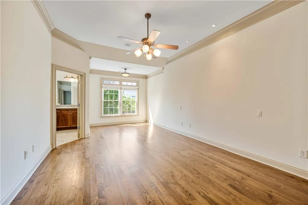 Atlanta, Georgia 30328, United States, 3 Bedrooms Bedrooms, ,4 BathroomsBathrooms,Residential,Active,90921