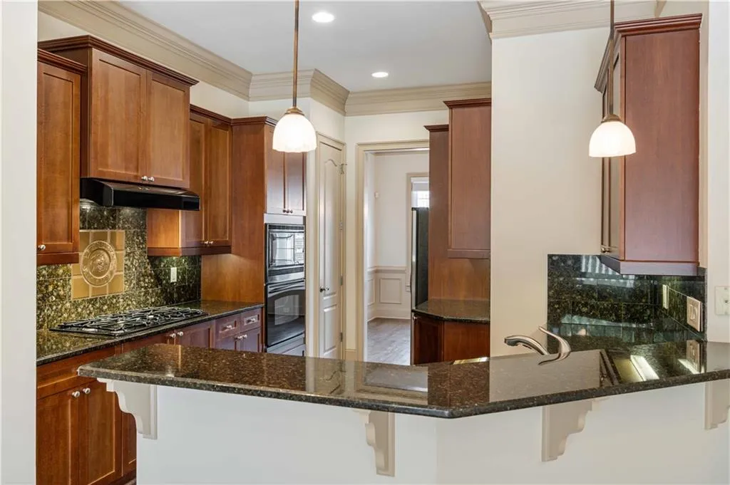 Atlanta, Georgia 30328, United States, 3 Bedrooms Bedrooms, ,4 BathroomsBathrooms,Residential,Active,90921