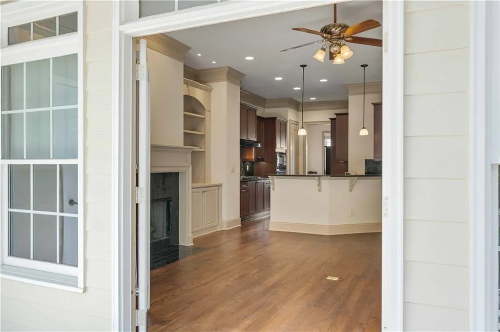 Atlanta, Georgia 30328, United States, 3 Bedrooms Bedrooms, ,4 BathroomsBathrooms,Residential,Active,90921