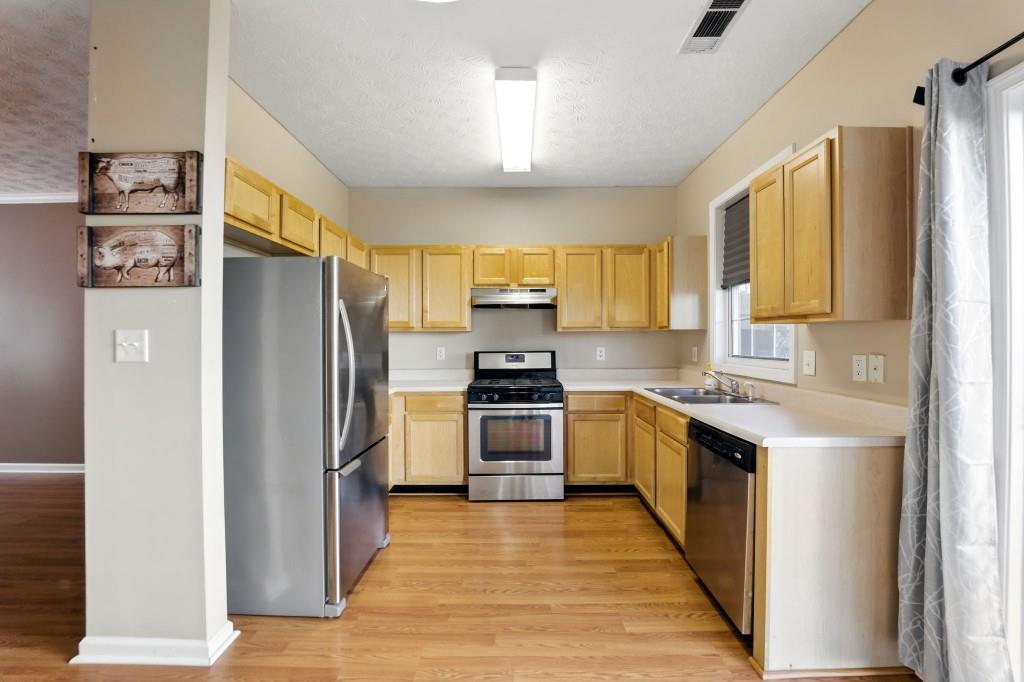 2572 Avery Park Circle, Doraville, Georgia image 4
