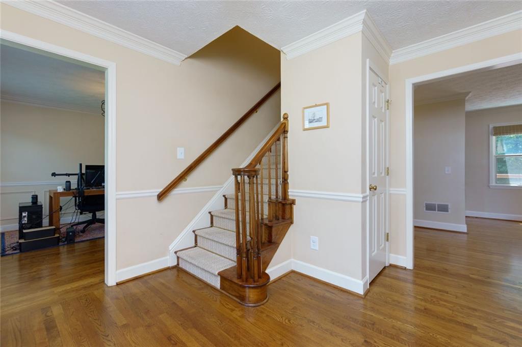 4142 Bellflower Court NE