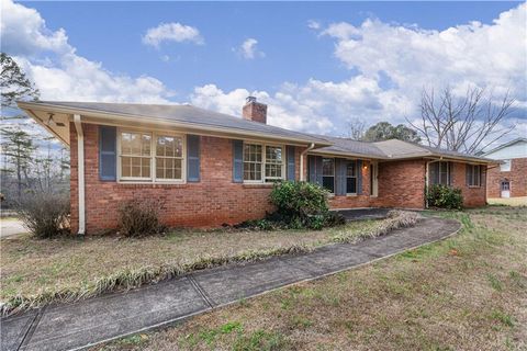 Homes For Sale - 7085 Hobgood Road<br/> Fairburn, GA 30213