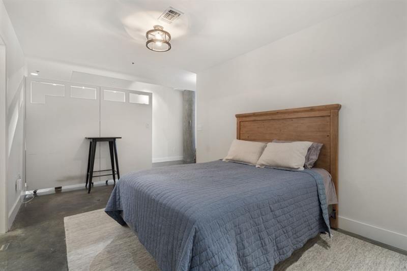 845 Spring Street 523