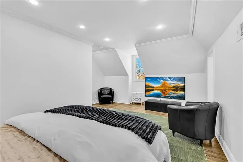 Atlanta, Georgia 30337, United States, 5 Bedrooms Bedrooms, ,4 BathroomsBathrooms,Residential,Active,105776