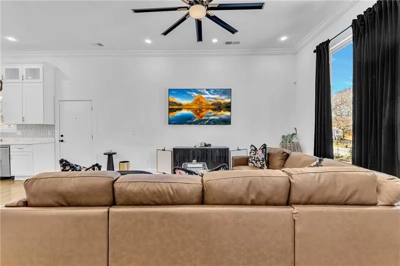 Atlanta, Georgia 30337, United States, 5 Bedrooms Bedrooms, ,4 BathroomsBathrooms,Residential,Active,105776