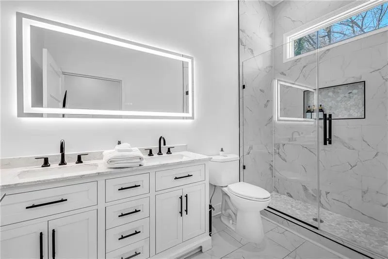 Atlanta, Georgia 30337, United States, 5 Bedrooms Bedrooms, ,4 BathroomsBathrooms,Residential,Active,105776