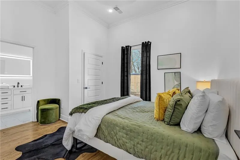 Atlanta, Georgia 30337, United States, 5 Bedrooms Bedrooms, ,4 BathroomsBathrooms,Residential,Active,105776