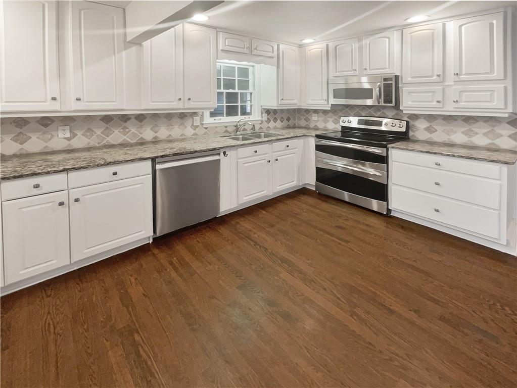 2824 Fontainebleau Drive