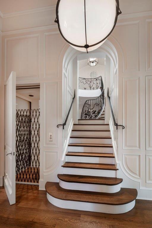 Tuxedo Park - Residential
