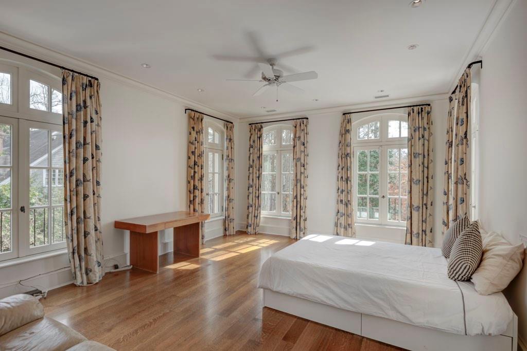 Tuxedo Park - Residential