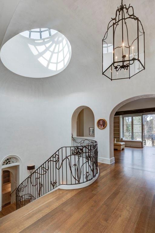 Tuxedo Park - Residential