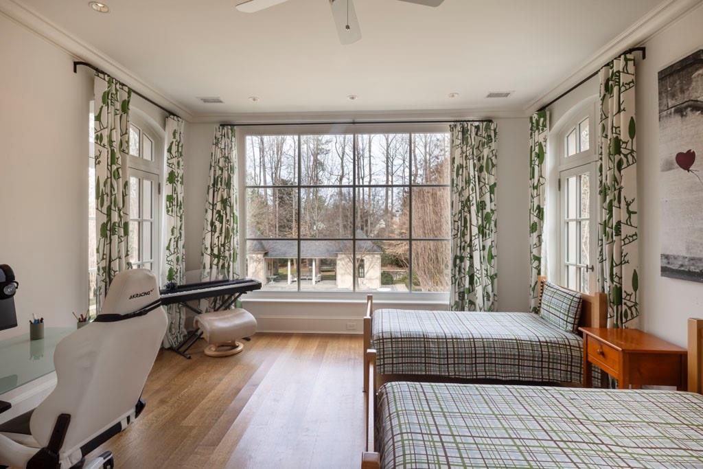 Tuxedo Park - Residential