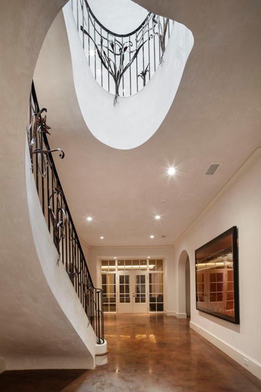 Tuxedo Park - Residential