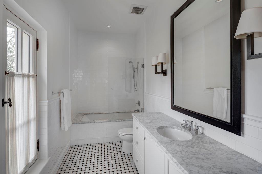 Tuxedo Park - Residential