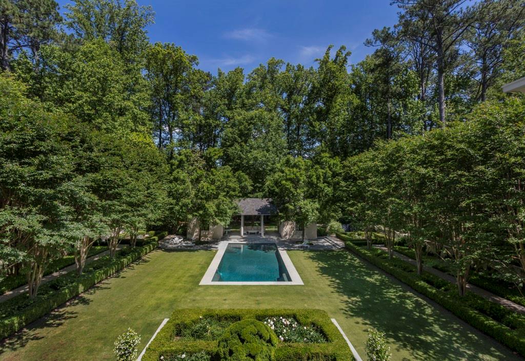 Tuxedo Park - Residential