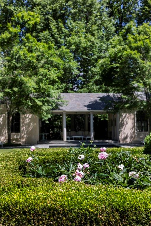 Tuxedo Park - Residential