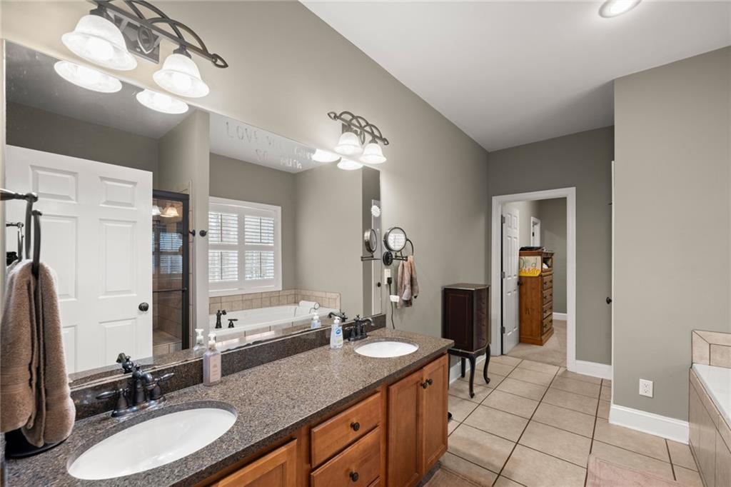 4626 Babbling Creek Way, Gainesville, Georgia image 32