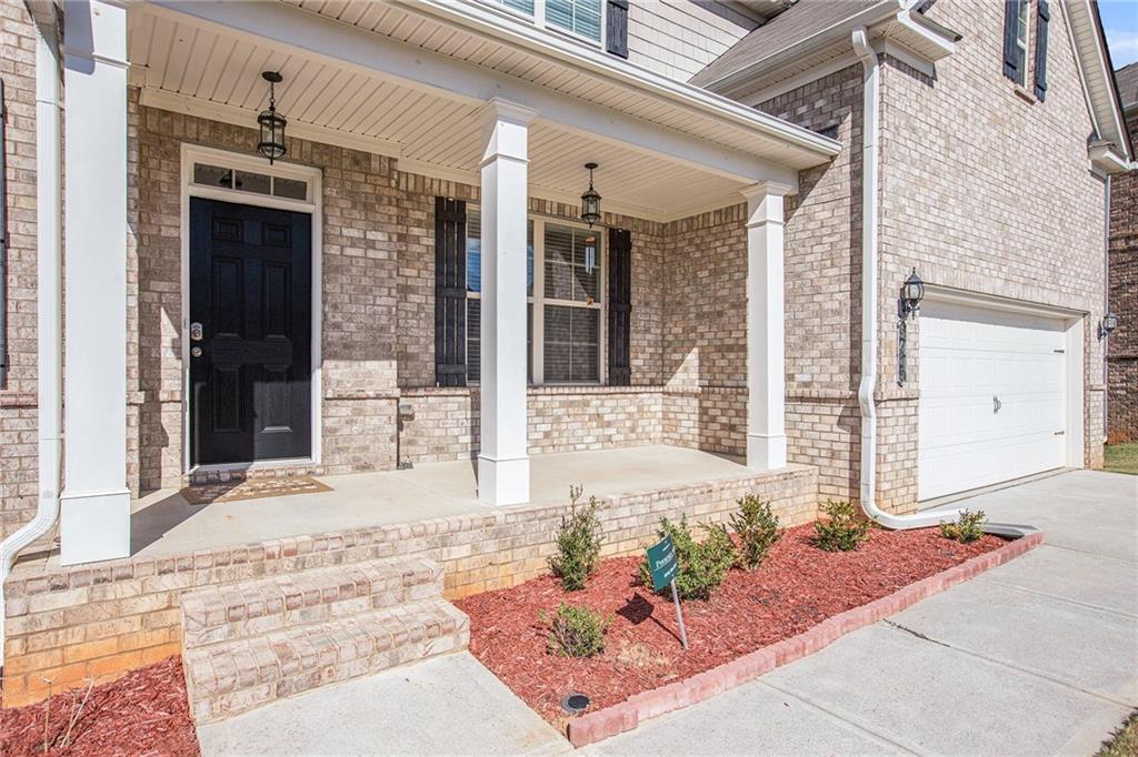 5425 Mirror Lake Drive