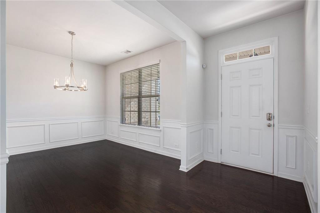 5425 Mirror Lake Drive