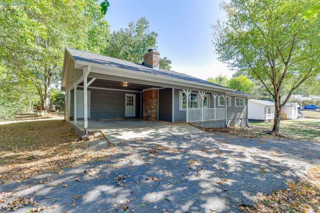 5837 Meadow View Lane