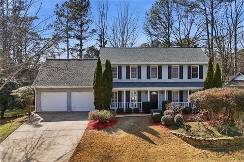 Homes For Sale - 320 Sea Holly Circle<br/> Roswell, GA 30076